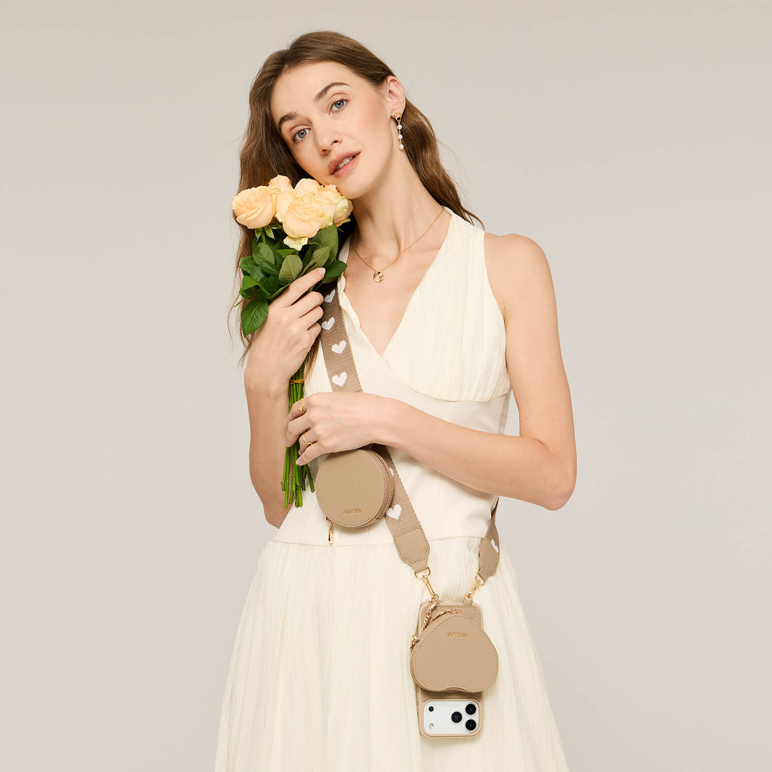 新品！CUSTYPE カスタイプ◆マグネットポーチ付iPhone17ケースセット Custypeカスタイプ◇ハートデザインキット iPhoneケース＆ポーチ