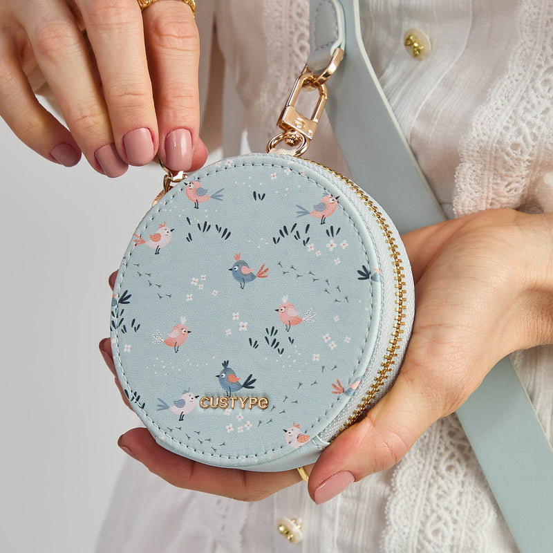 round pouch with zipper
