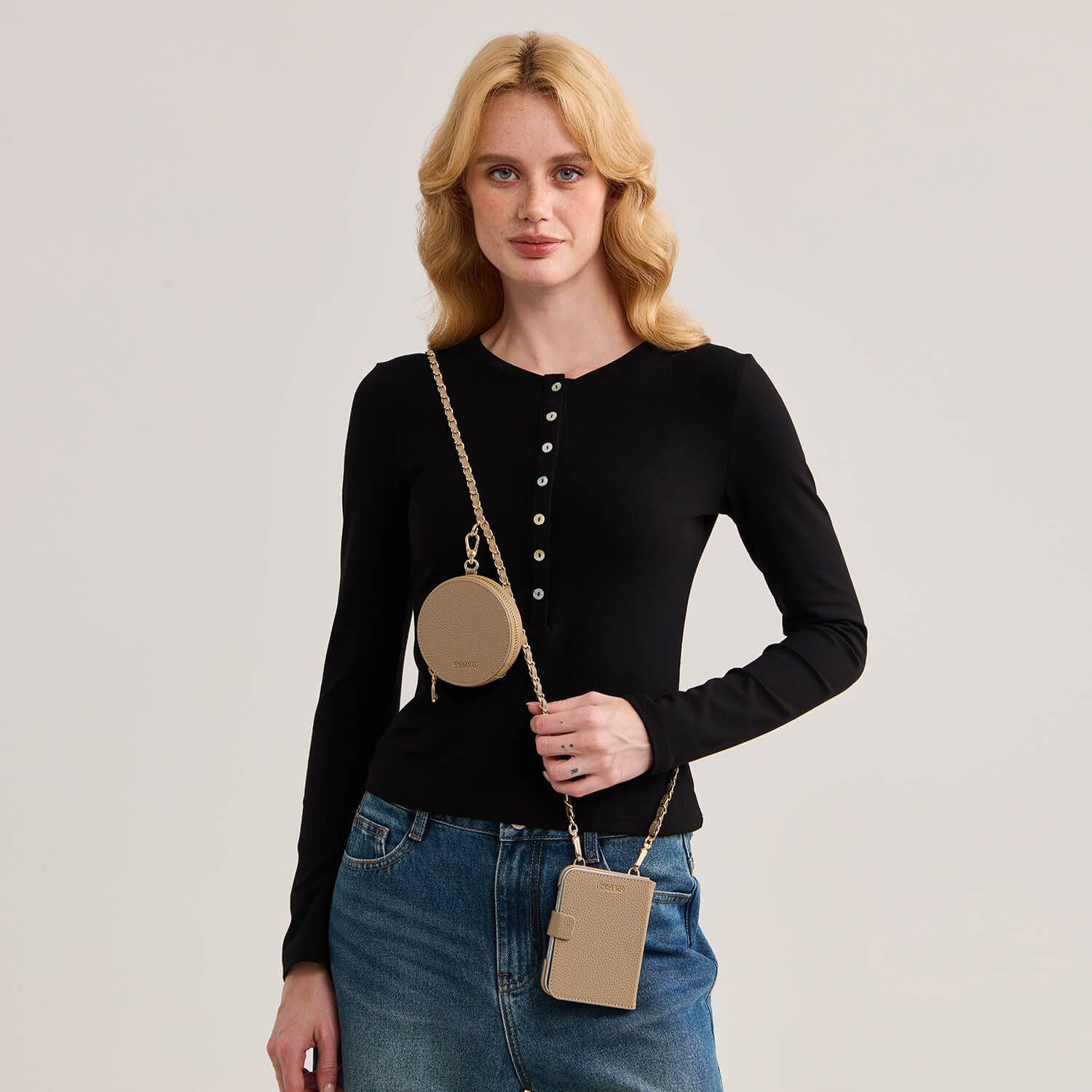 allure_chain_series_iphone_duo_crossbody_case_with_chain_circle_pouch_taupe_1.jpg