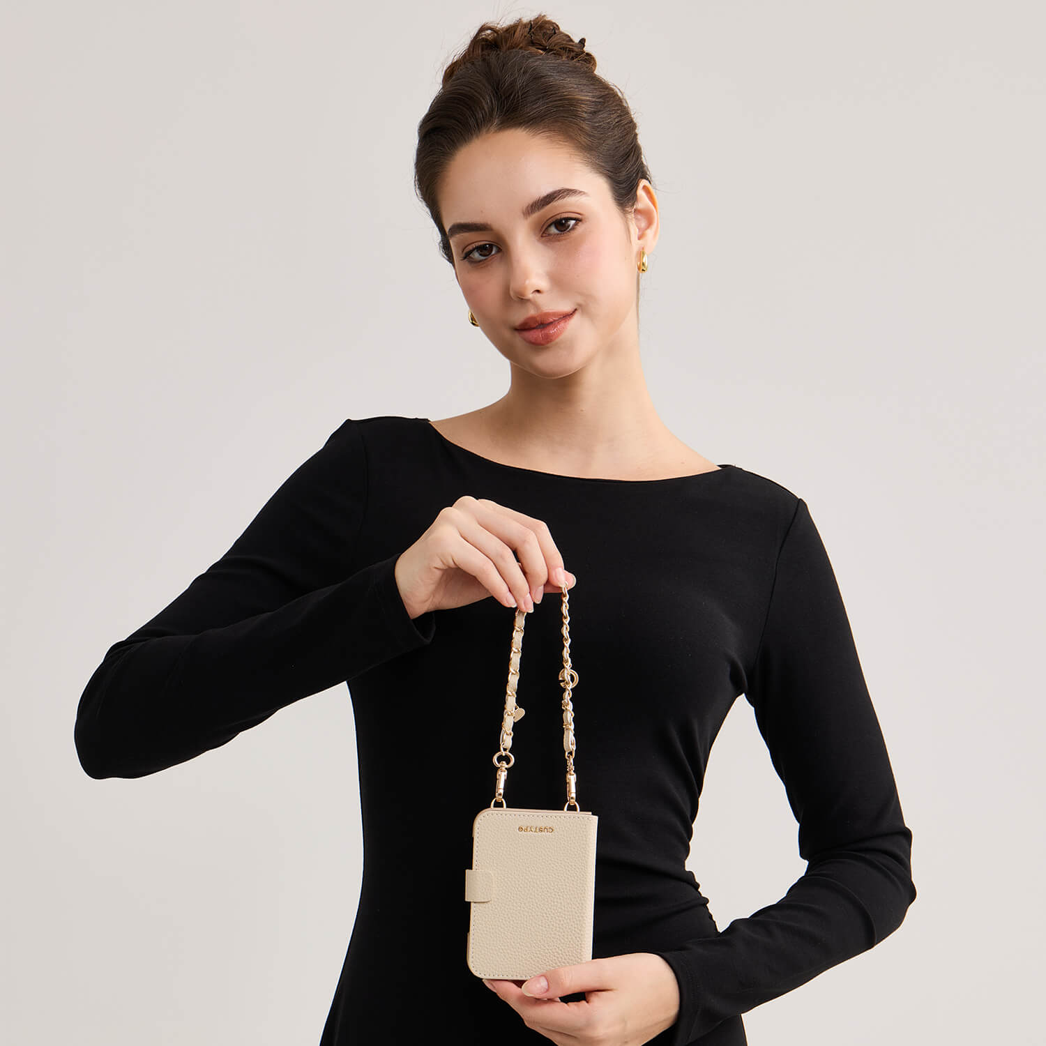 allure_chain_series_iphone_duo_magnetic_case_with_wristlet_beige_1.jpg
