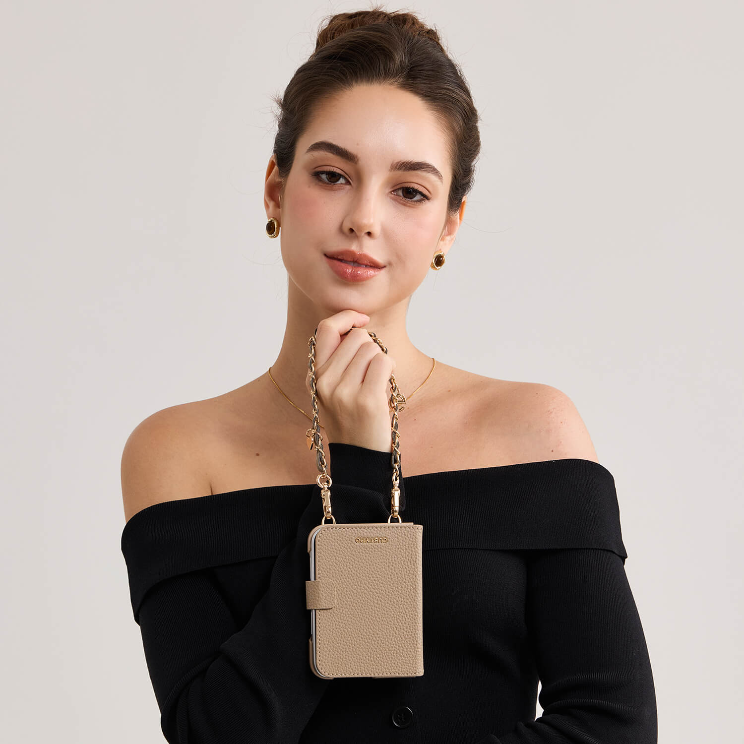 allure_chain_series_iphone_duo_magnetic_case_with_wristlet_taupe_1.jpg
