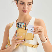 Linzie Hunter - 子ども時代をテーマにしたマグネット式ウォレット型スマホケース（クロスボディストラップ付き）