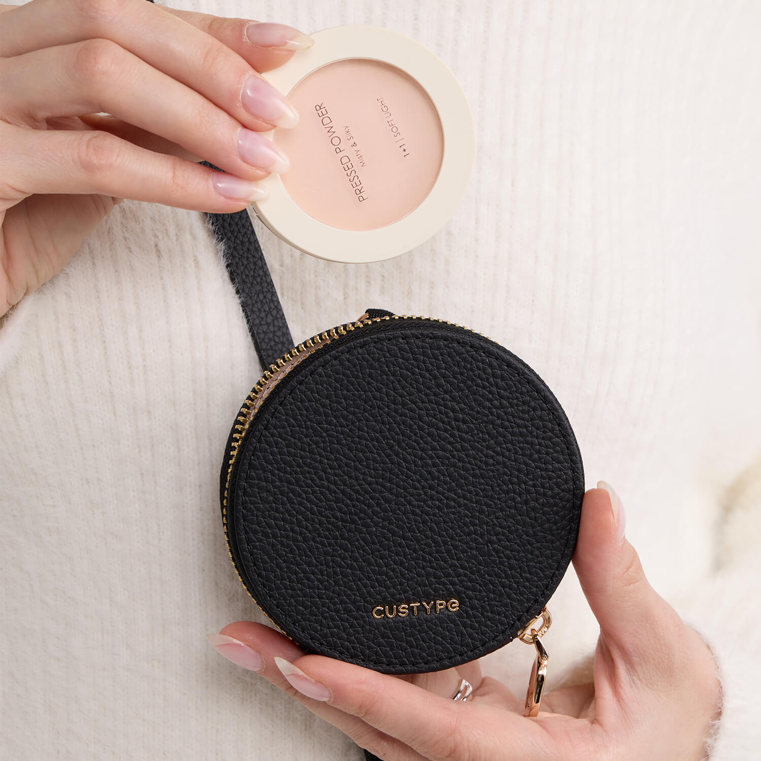 iPhone 15用Magsafeケース（ハート型ポーチ＆クロスボディストラップ