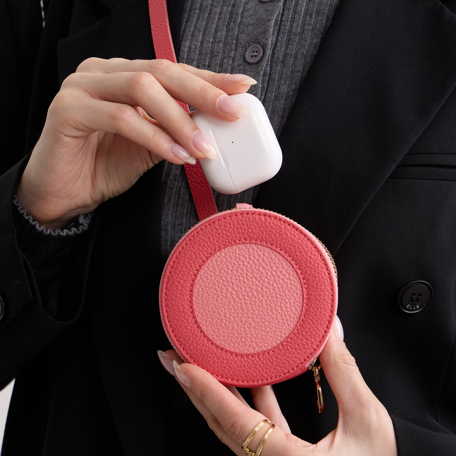 ハートデザインキット – 取り外し可能なハートポーチ付きクロスボディiPhoneケース