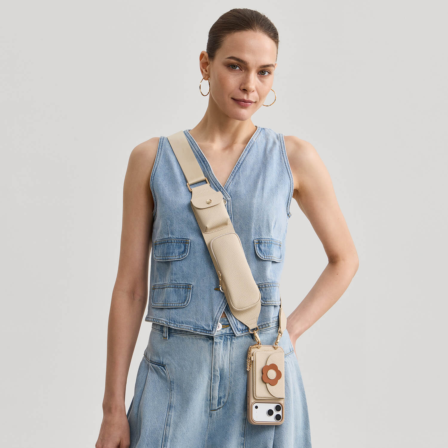 crossbody_phone_case_with_storage_and_slim_wallet_beige_1_cba3c9f1-e58e-4190-bda6-b3aba982c32a.jpg