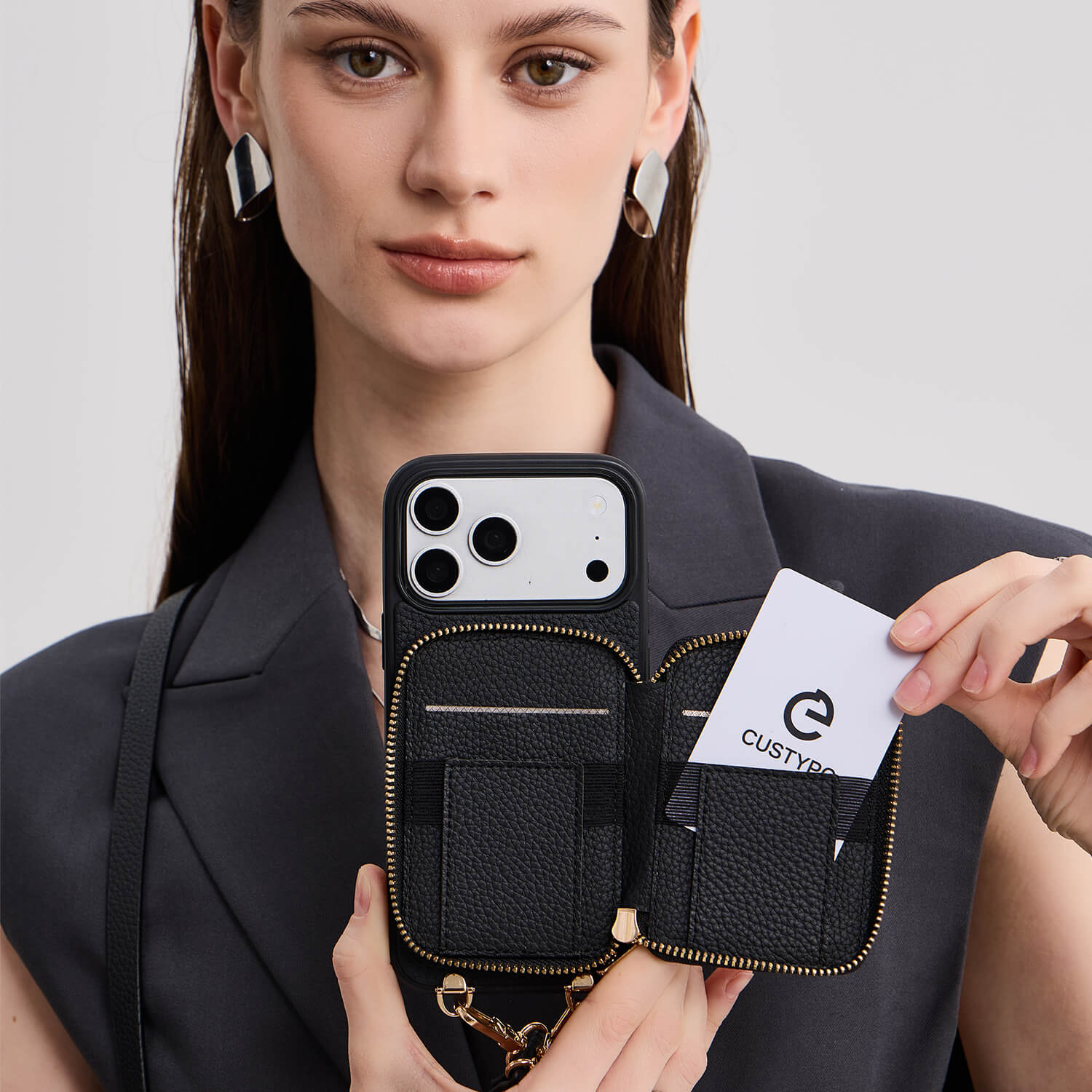 【新品未使用】CUSTYPE iPhone16Proカバー CustypeオリジナルiPhone 16 Proでハンズフリーの自由を実現 - Custype