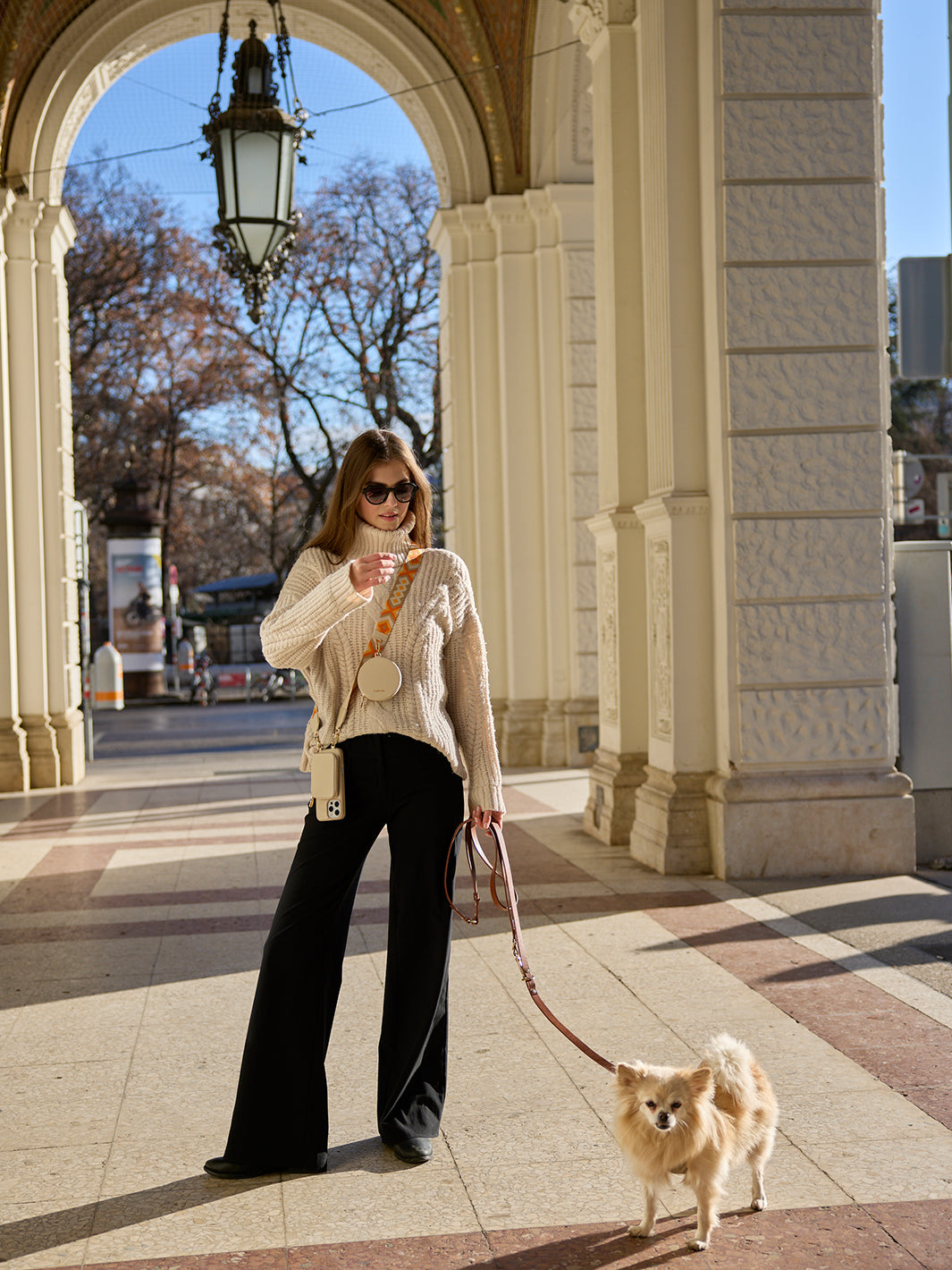 Women's crossbody phone case