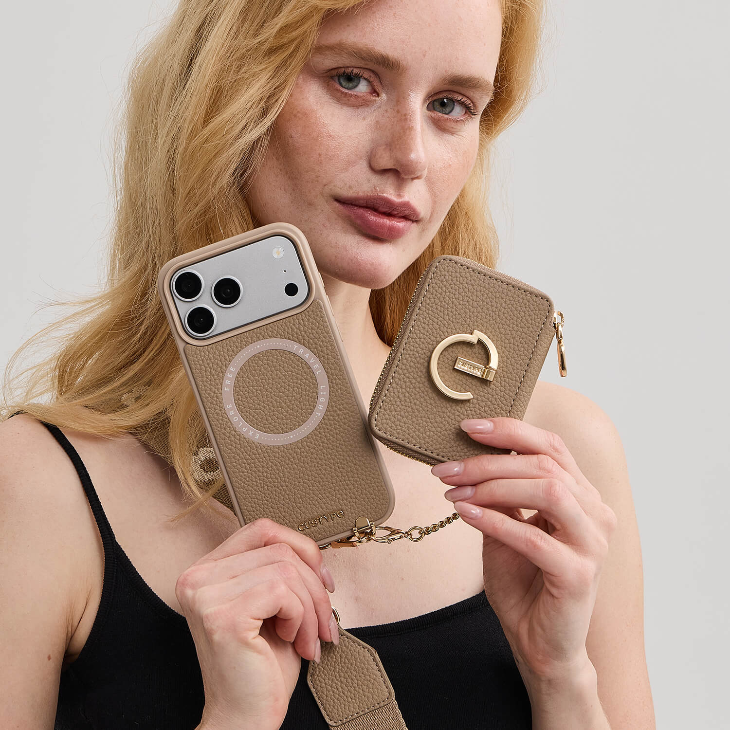 Custype レザーウォレット型スマホケース（フラワーショルダー