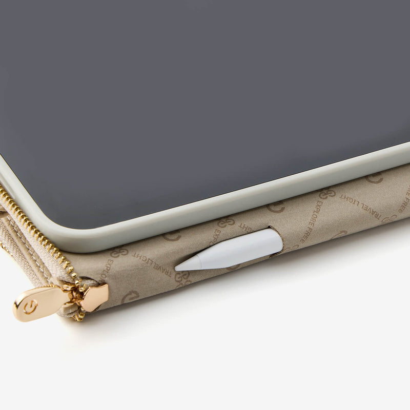 Magnetic iPad Folio Case