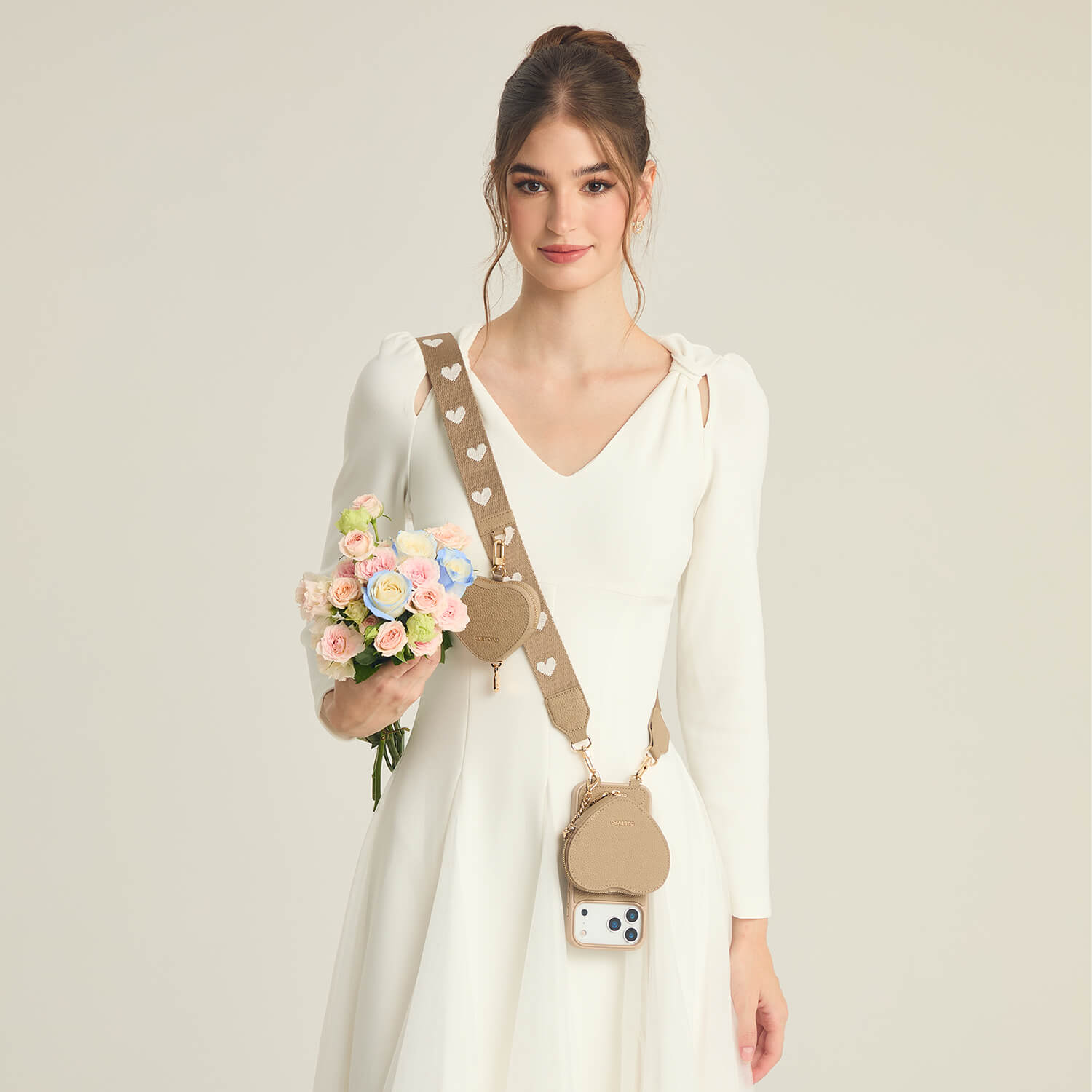 Custype クロスボディ iPhone 16 Pro ケース ストラップとカード