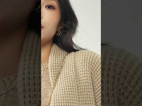 トレンドチェーンシリーズ - Magsafe対応iPhone用ストラップ付きウォレットケース