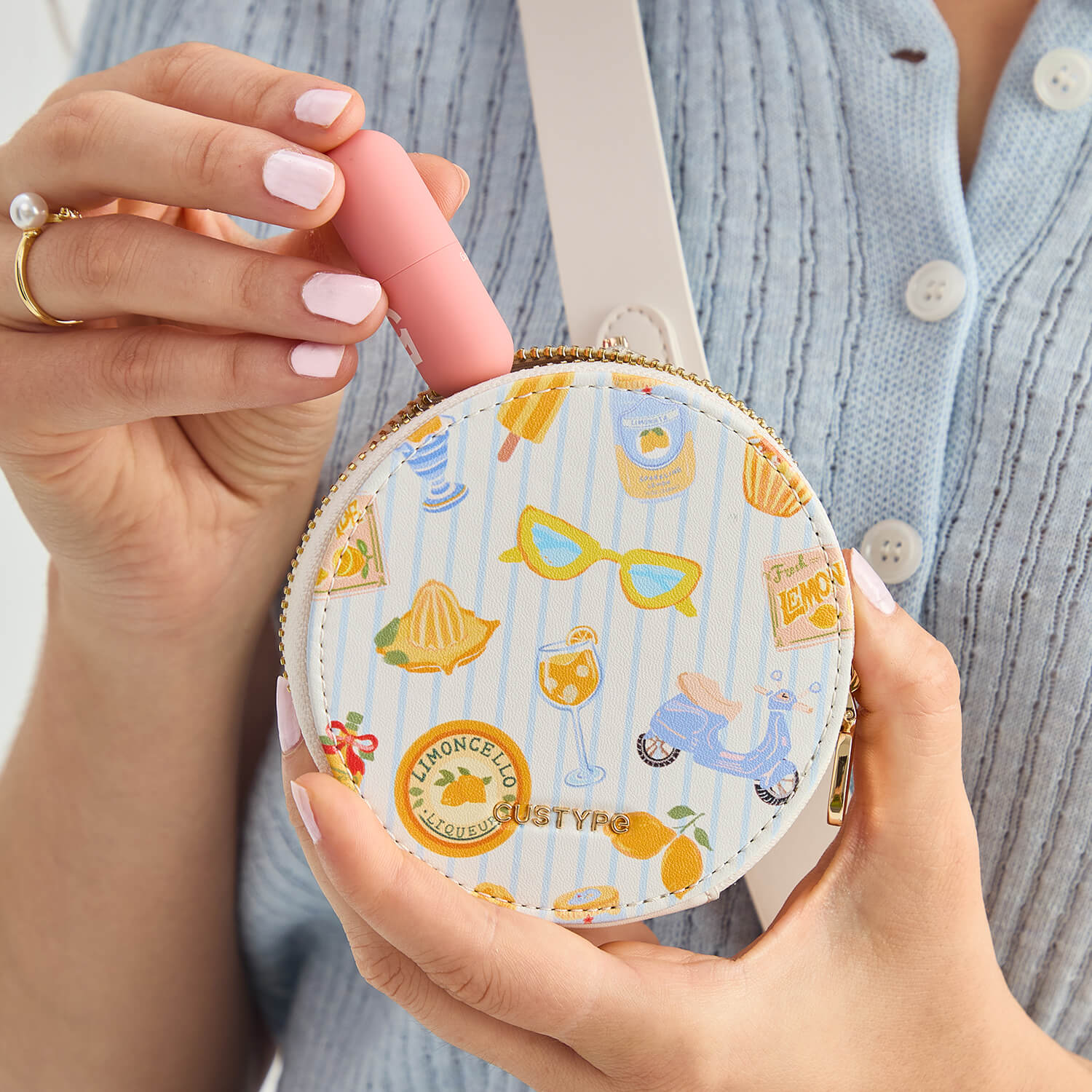 round leather coin pouch