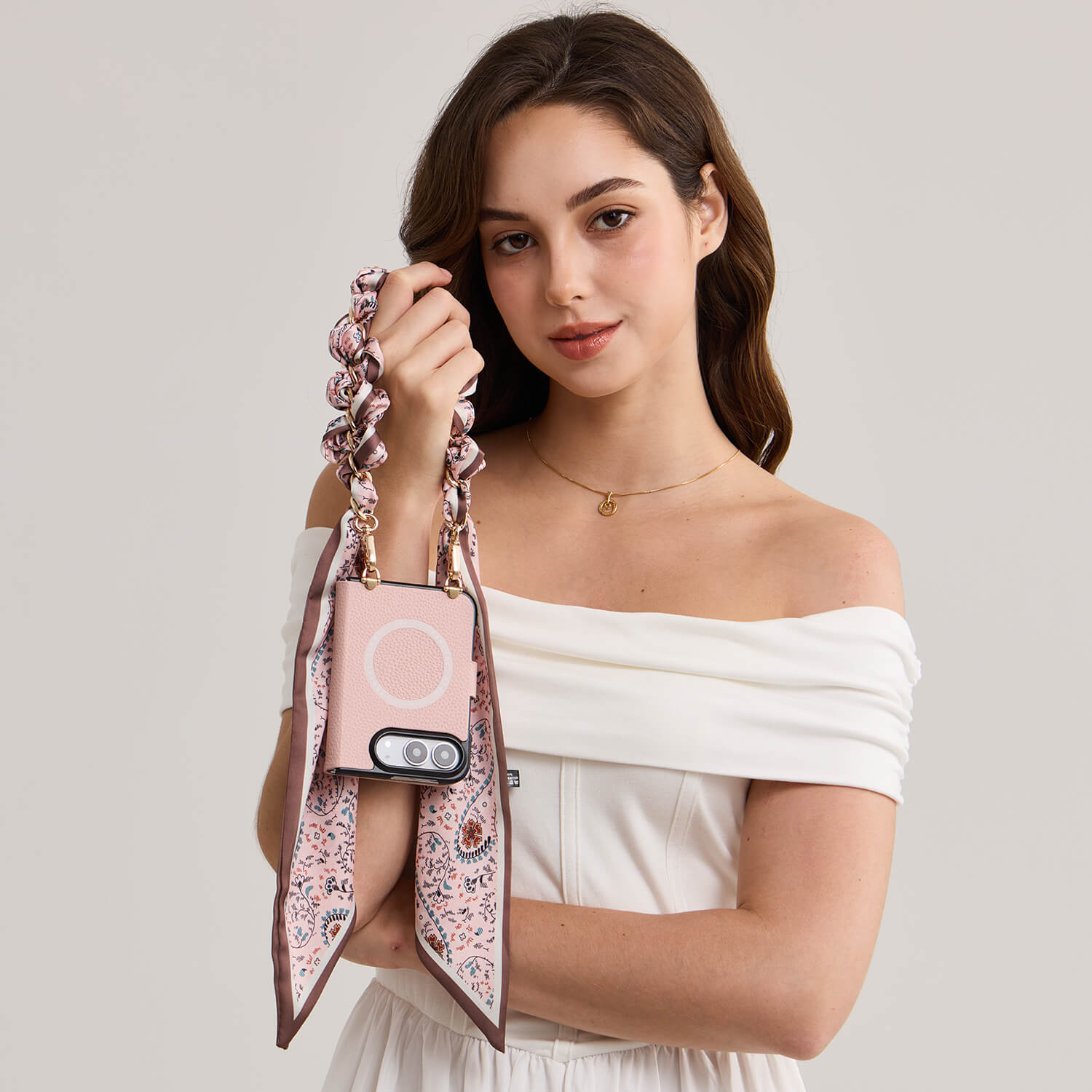 silk_flair_set_iphone_duo_fold_case_with_silk_wristlet_light_pink_1.jpg