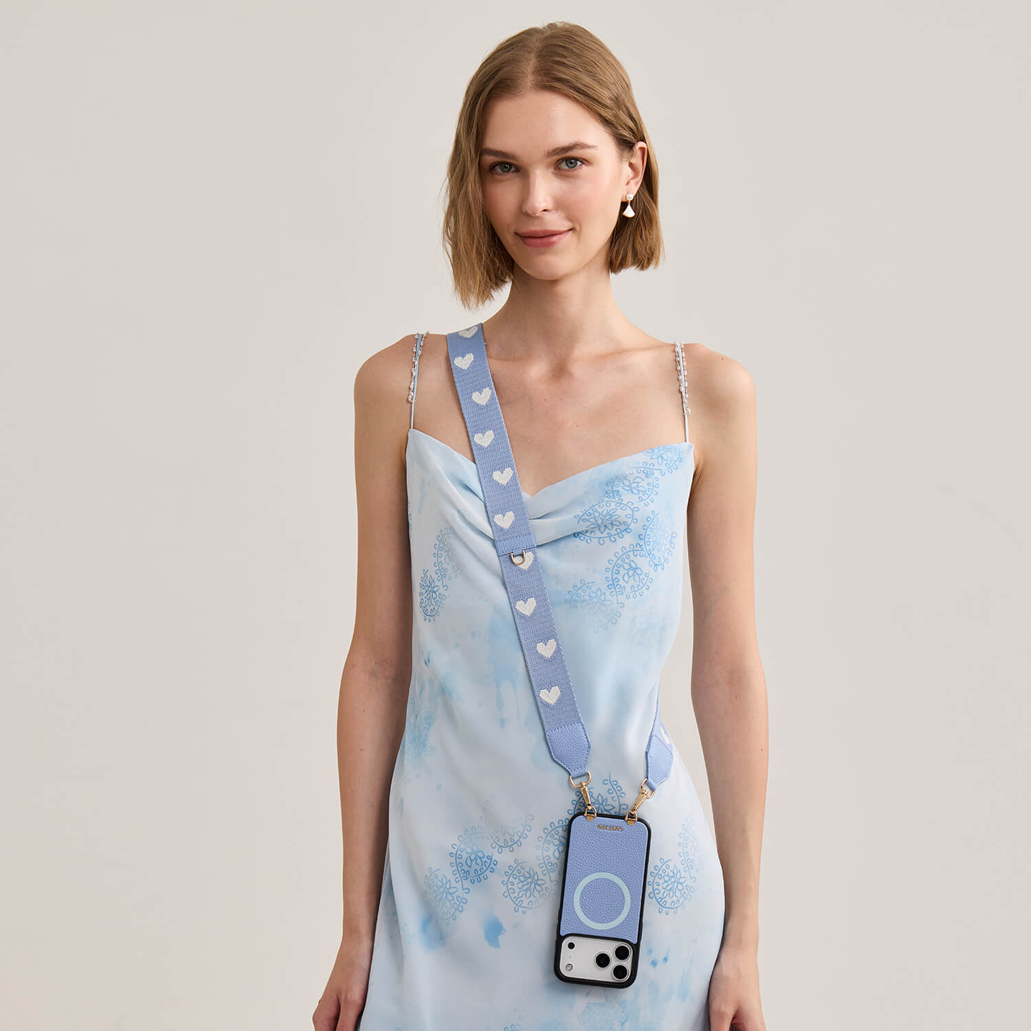 sleek_design_kit_webbing_crossbody_magnetic_phone_case_blue_2.jpg