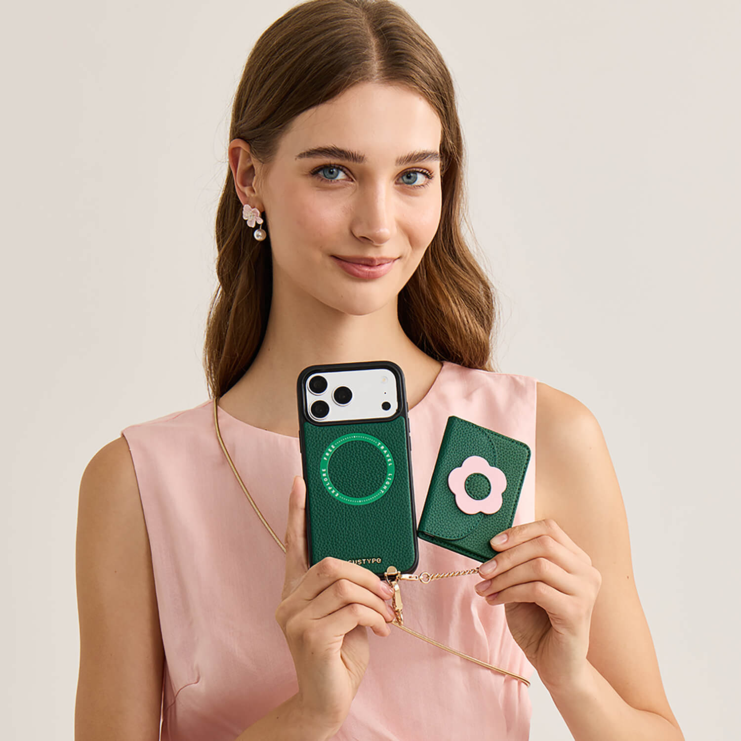 スマホアクセサリー custype フローラルマグネットクロスボディスマホケース｜スリムウォレット
