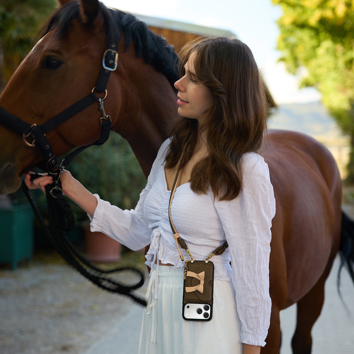 wallet_phone_case_with_adjustable_crossbody_strap.jpg