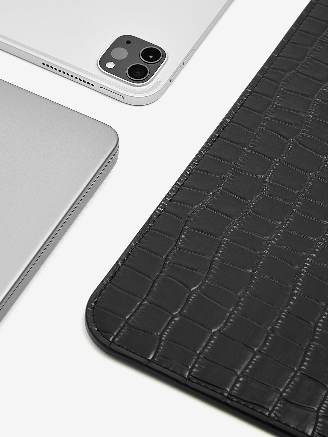 Crocodile iPad Pro Air 10th Generations Cover Case black-1